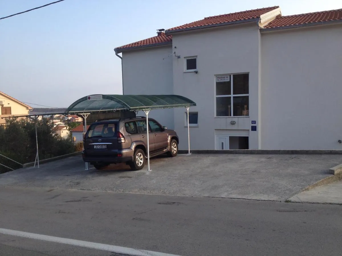 Apartments4U - Otok Rab Barbat na Rabu Apartment